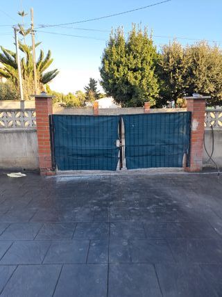 Puerta exterior rústica