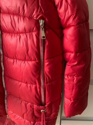 Abrigo rojo talla M