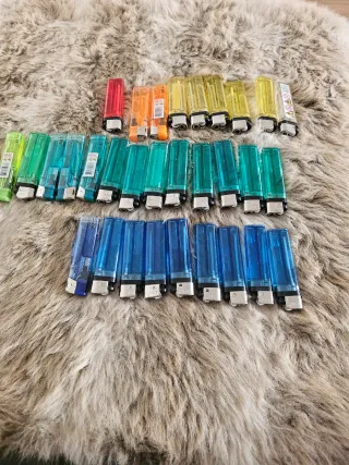 31 Isqueiros Coloridos