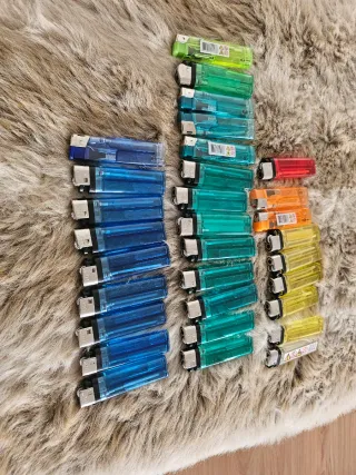 31 Isqueiros Coloridos