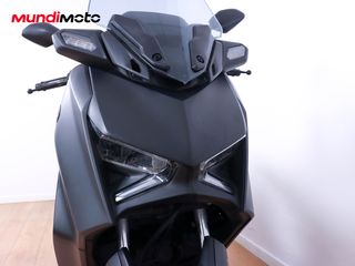 YAMAHA X-MAX 125