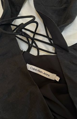 Abito Calvin Klein nero con cut-out, mai indossato