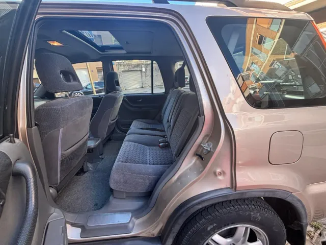 Honda CR-V 4x4 motor 2.0 (147 CV) año 2000, 148 km