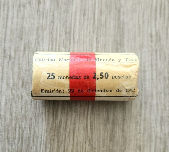 Cartucho de 25 monedas 2,50 pesetas año 1953 *56