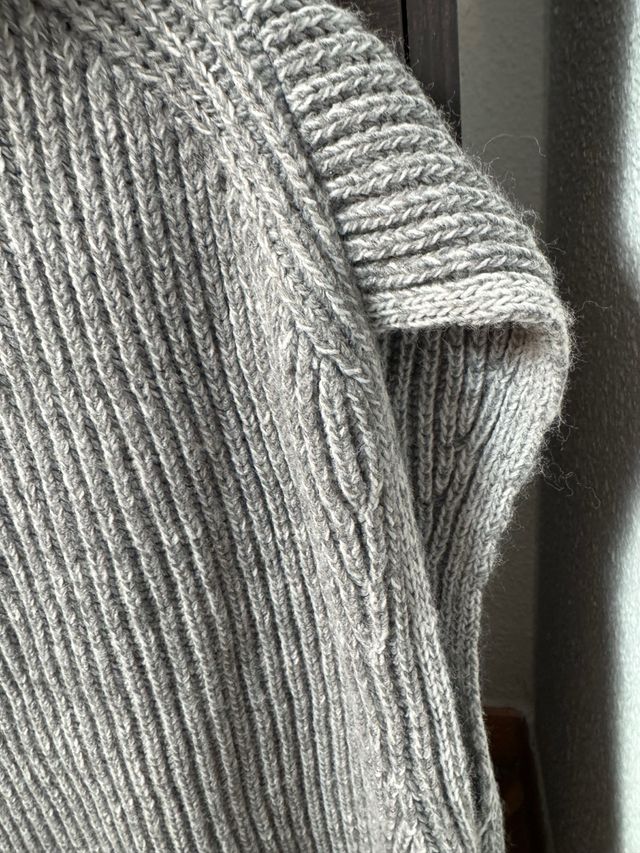 Chaleco Cortefiel punto gris Talla M