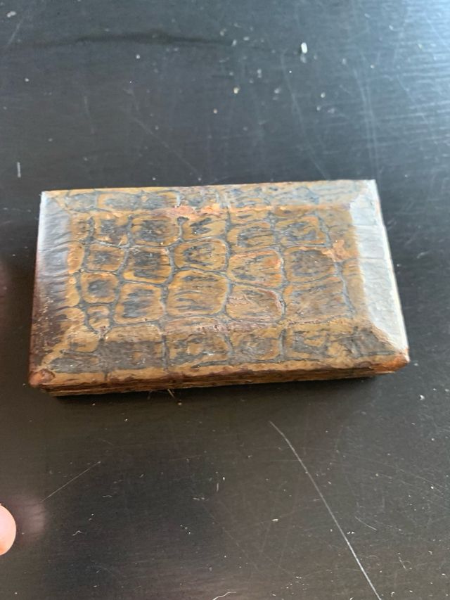 Scatola e rasoio antichi Gillette