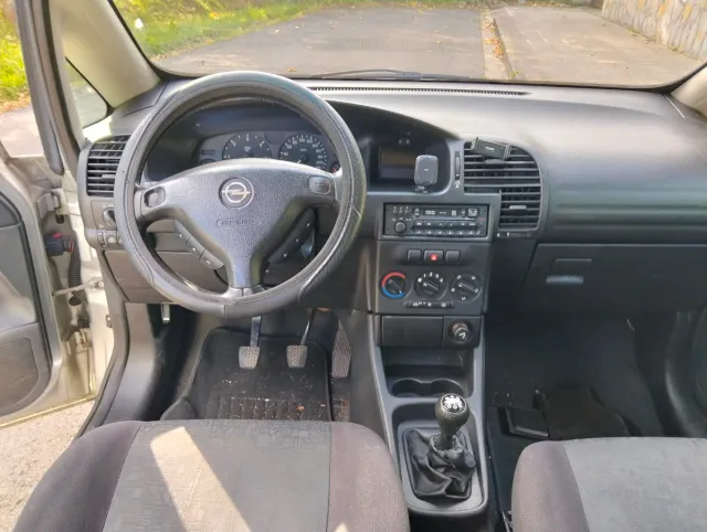 Opel Zafira 2001