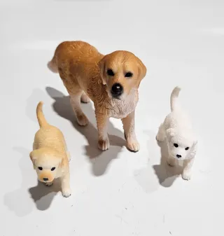 Golden Retriever y 2 cachorros Schleich