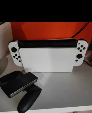 Nintendo Switch OLED + Funda