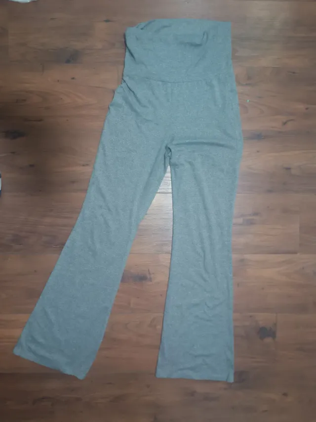 Set 3 pantalones deportivos grises y beige