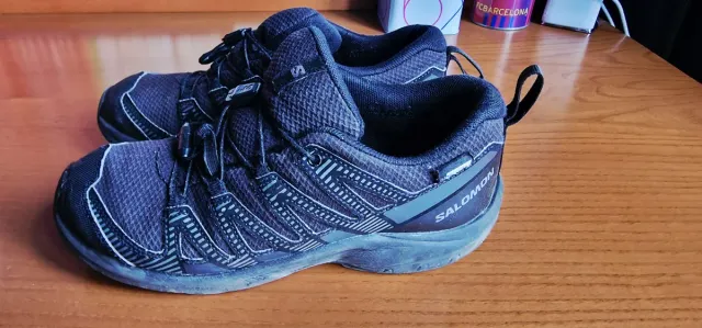 Zapatillas Salomon. Num 38.