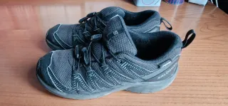 Zapatillas Salomon. Num 38.