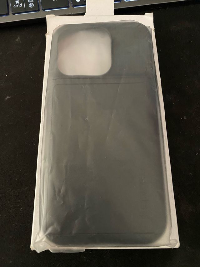 Funda Spigen iPhone 15 Pro Slim Armor CS