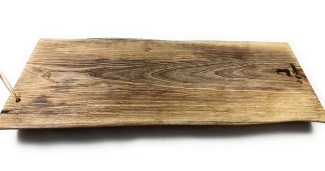 Vassoio artigianale in legno di noce