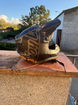 Casco Troy Lee Designs SE4