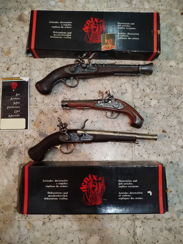 Juego 3 Pistolas Decorativas Denix
