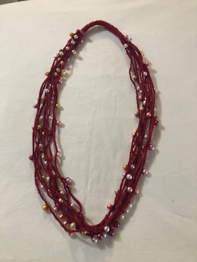 Collana cotone con perline