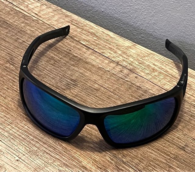 Occhiali da sole da montagna ed escursionismo