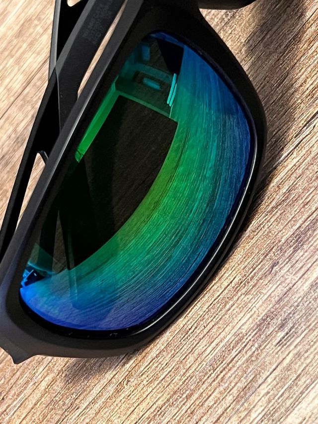 Occhiali da sole da montagna ed escursionismo