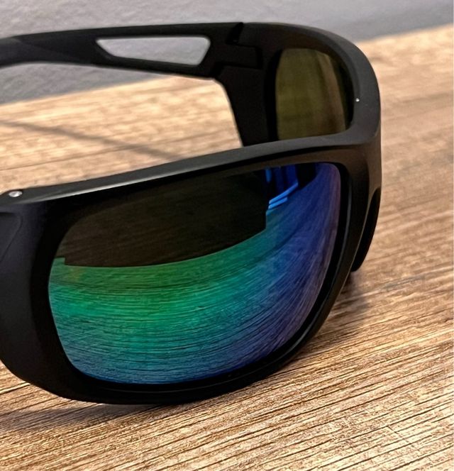 Occhiali da sole da montagna ed escursionismo