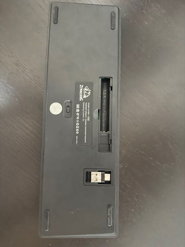 Teclado Mecánico Compacto Gris y Naranja