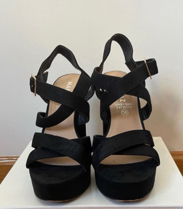 Tacones negros plataforma