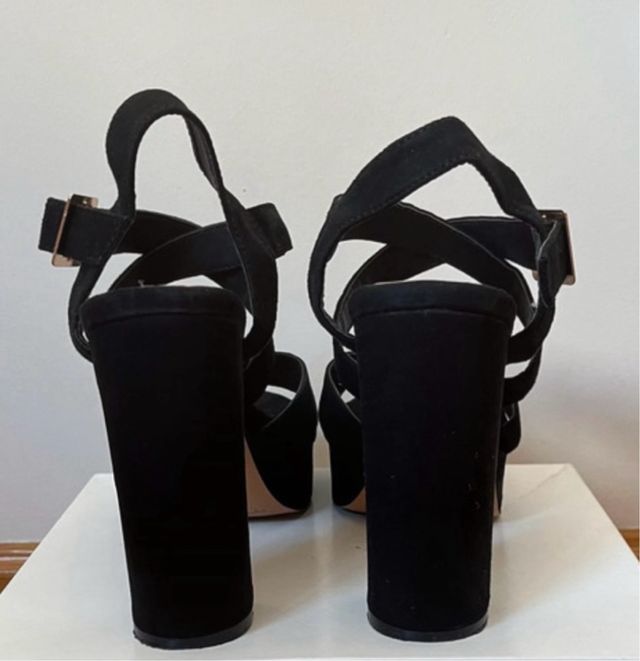 Tacones negros plataforma