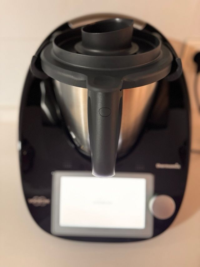 Thermomix TM6 Negra, con todos los accesorios