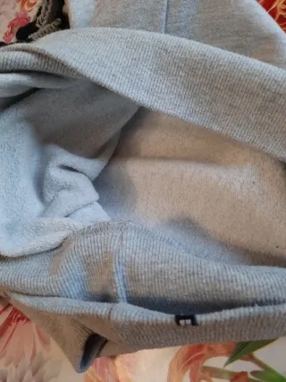 Maglia lunga felpata grigia e nera