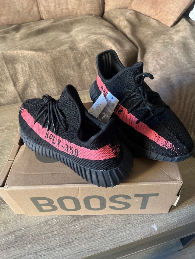 Adidas Yeezy Boost 350 V2 Red Stripe