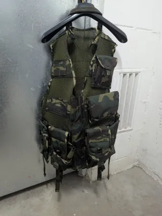 Chaleco táctico militar camuflaje boscoso