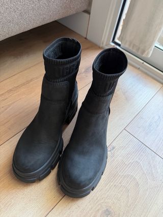 Botas Chelsea Ugg Moxy Piel Negra