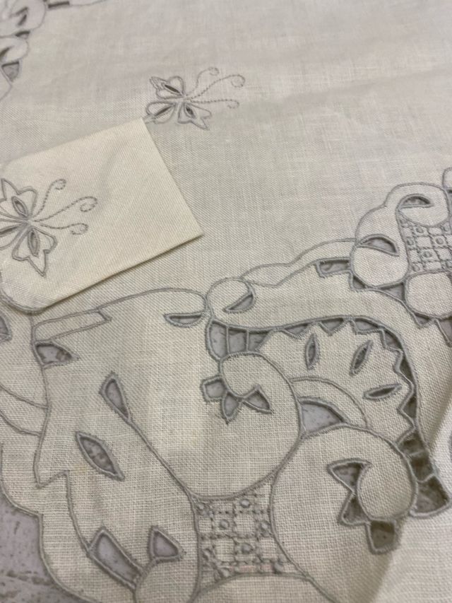 Mantelería y 6 servilletas