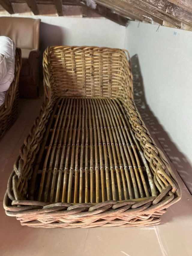 Pareja Tumbonas Ratán con Cojines Blancos