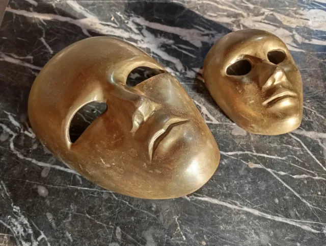 Maschere o maschere decorative in bronzo