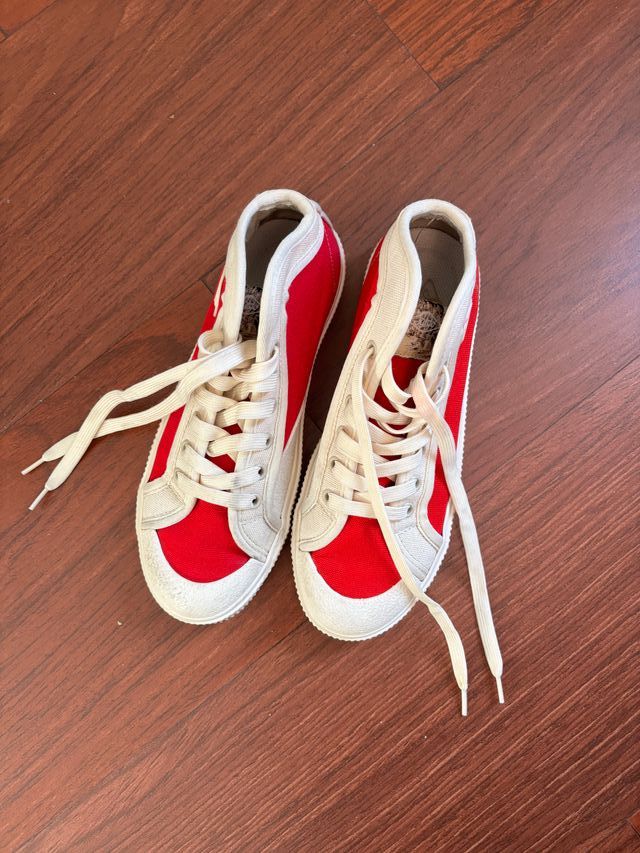 Zapatillas Sanjo K100 Crema y Rojo