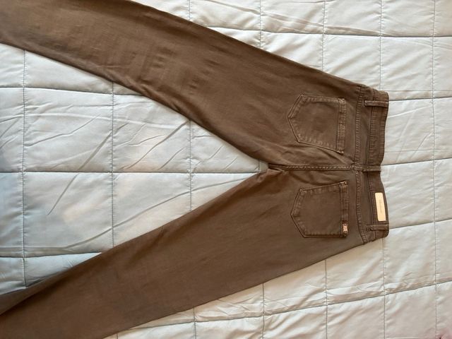 Pantalón ajustado mujer verde