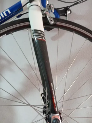 Bicicleta de carretera carbono aluminio