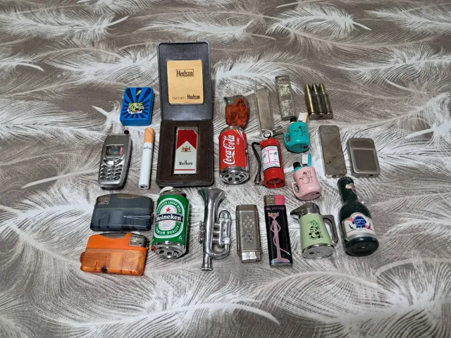 Lotto 22 Accendini Vari Vintage 