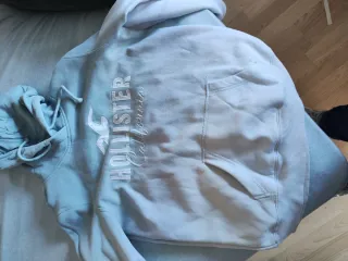 Sudadera Hollister Azul y Blanca