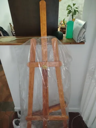 Caballete de madera para pintar