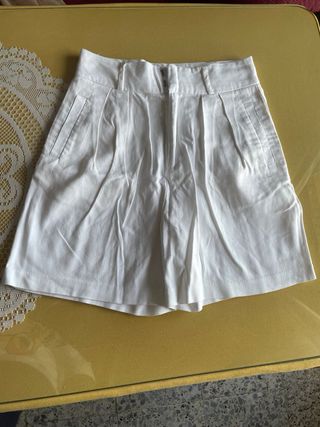 Lote de faldas y pantalones cortos