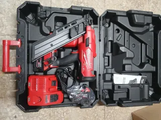 Clavadora Milwaukee M18 FUEL