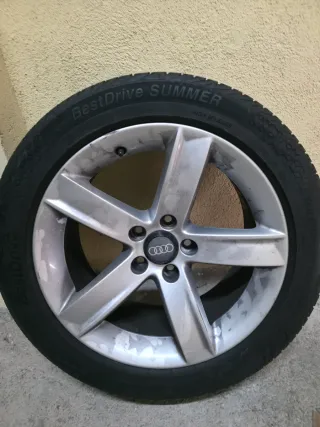 Llantas Audi con neumáticos 85%