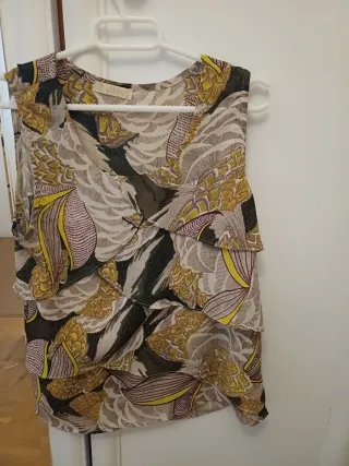 Blusa sin mangas estampada