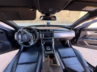 Jaguar XF familiar R-sport