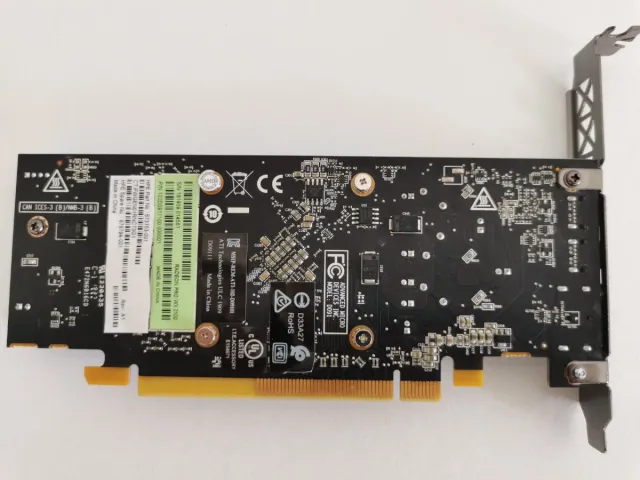 AMD Radeon Pro WX 2100 Tarjeta Gráfica