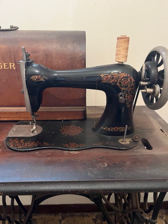 Máquina de coser Singer antigua