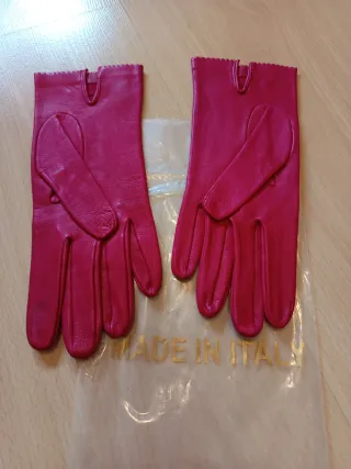 Guantes piel, fucsia, color fresa.