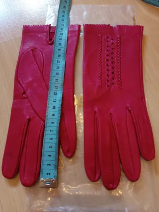 Guantes piel, fucsia, color fresa.